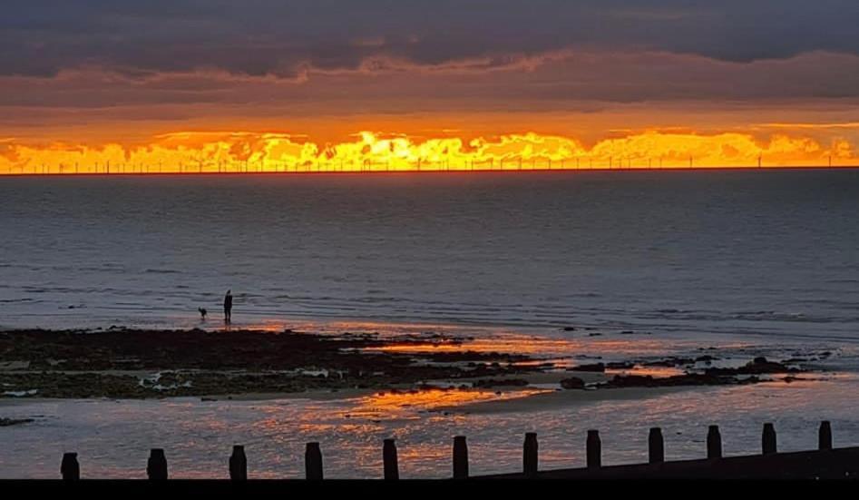 Apartment Luxury Georgian Home, Hot Tub, Sea View, Private Garden, Sleeps 6 Bognor Regis